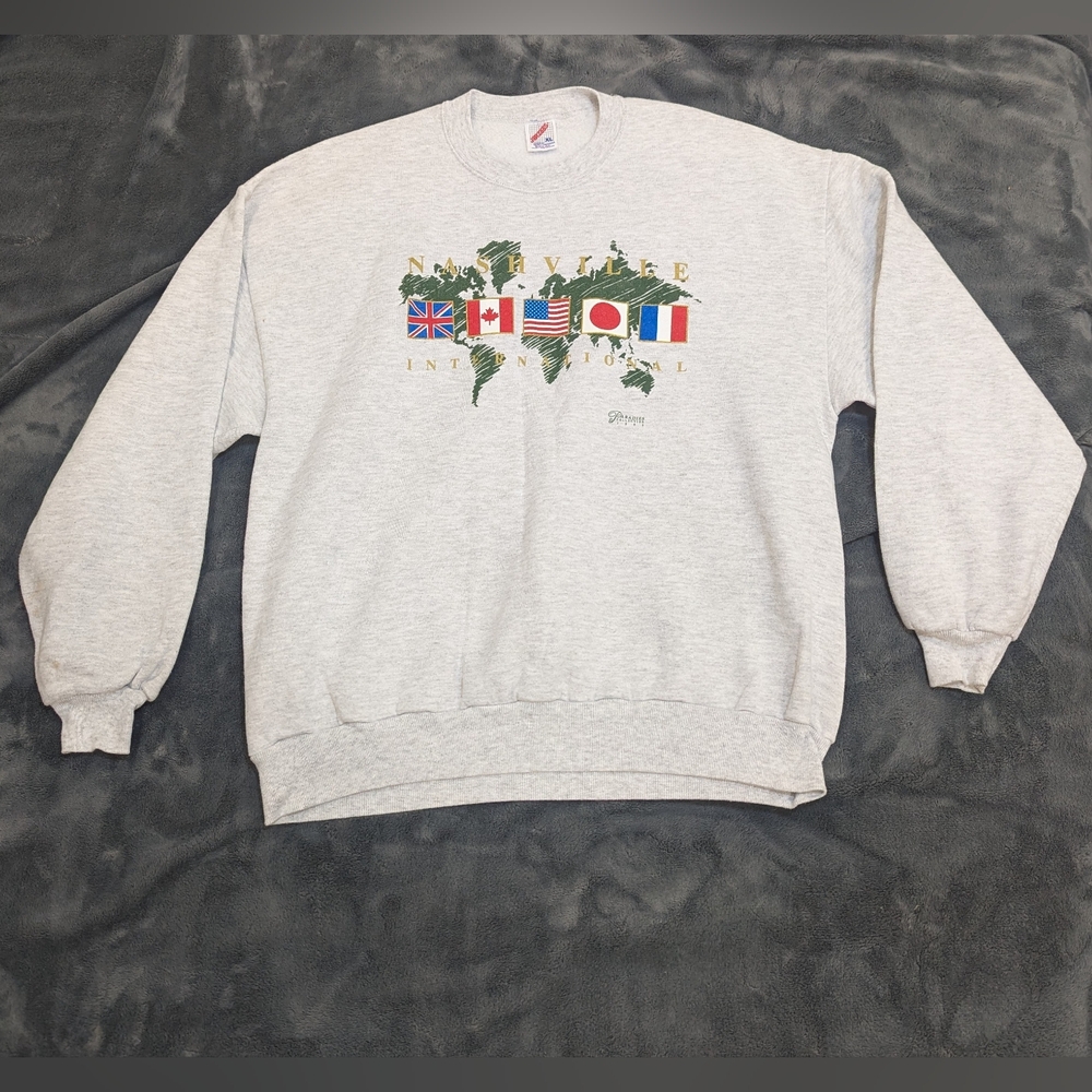 Vintage 95' Nashville International Crewneck Sweater On the JERZEES Tag XL